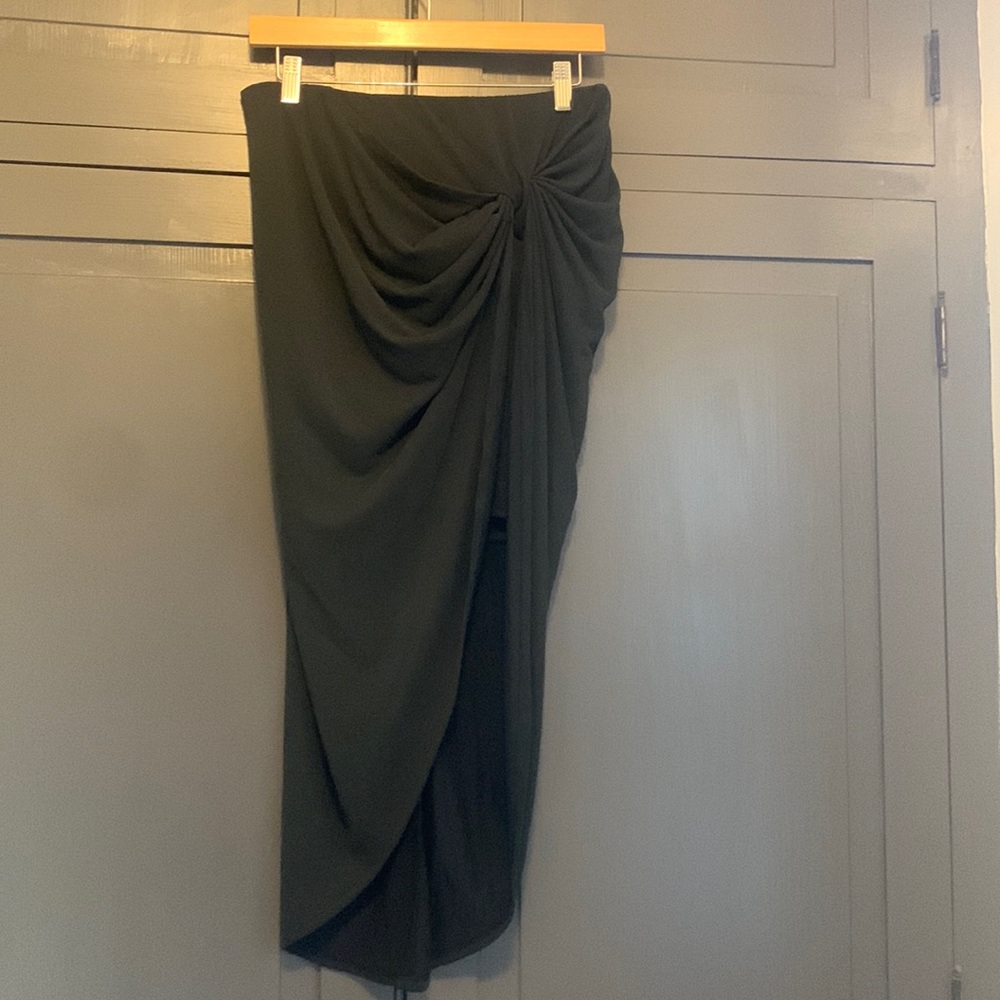 Forever21 black stretchy skirt, or swim coverup. size L